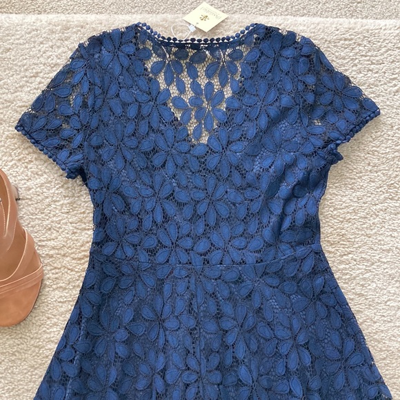 Navy Blue Short Sleeve Lace Dress - Picture 7 of 9
